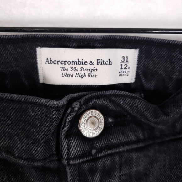 Abercrombie The 90s Straight Ultra High Rise Black Denim Jeans Women 31 Reg 12R - Picture 10 of 10